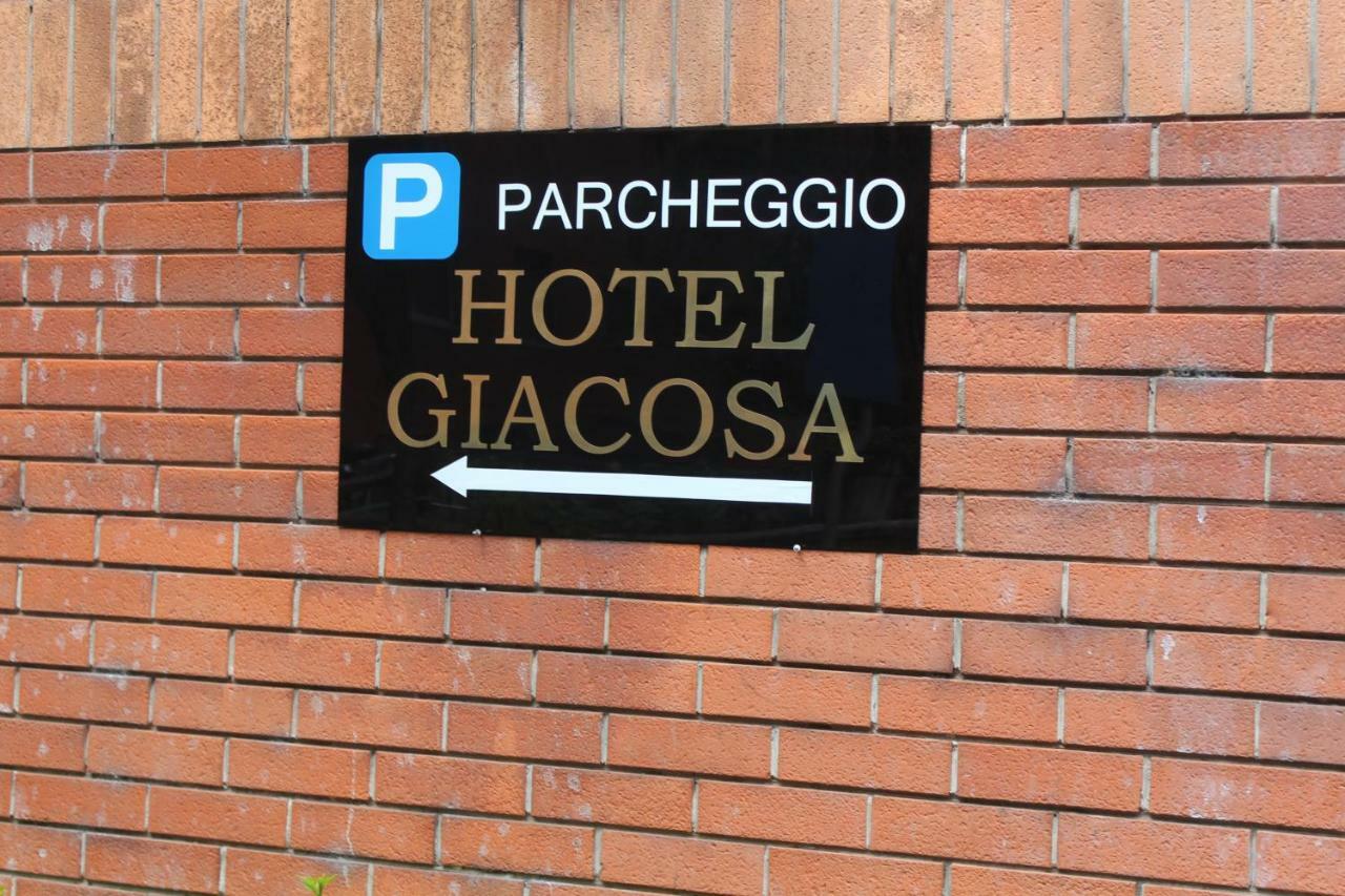 Hotel Giacosa Milán Exterior foto